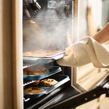 Load image into Gallery viewer, Nest Bake 3pc Baking Tray Set
